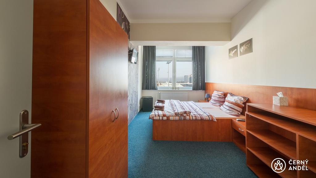 Cerny Andel Hotel Most Luaran gambar